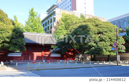 東京大学赤門　本郷キャンパスの旧加賀屋敷御守殿門（ごしゅでんもん）国の重要文化財　東京都文京区本郷 114408612