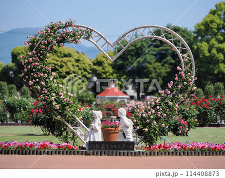 前橋　ばら園　愛をつなぐアーチ 114408873