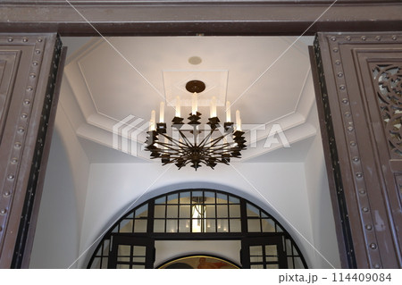 東京大学大講堂入口　安田講堂　本郷地区キャンパス　東京都文京区本郷　国登録有形文化財 114409084