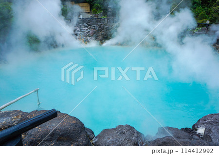 ミルキーブルーの海池地獄の風景 ミルキーブルーの海池地獄の風景 114412992