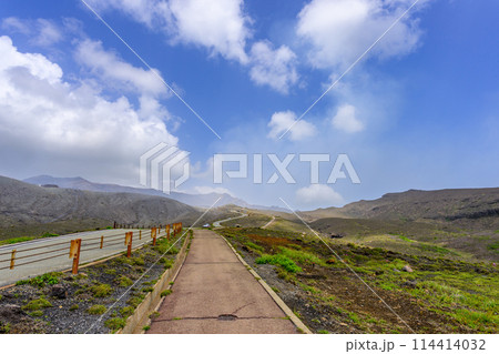 阿蘇山頂周辺　阿蘇山　中岳火口への道　(阿蘇山中岳・阿蘇火口周辺) 114414032
