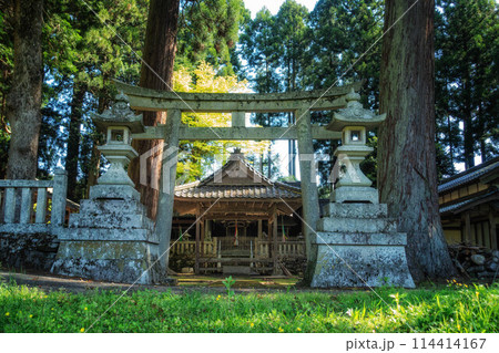 滋賀県高島市の畑地区の八幡神社 114414167
