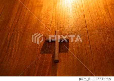 十字架	 十字架	 114414809