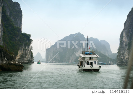 Cruise Boat in Ha Long Bay, Vietnam Cruise Boat in Ha Long Bay, Vietnam 114416133