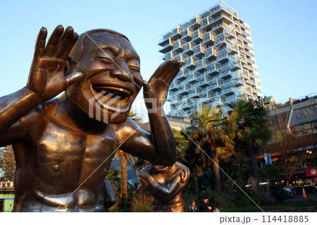 Laughing people sculture in Vancouver, Canada 114418885