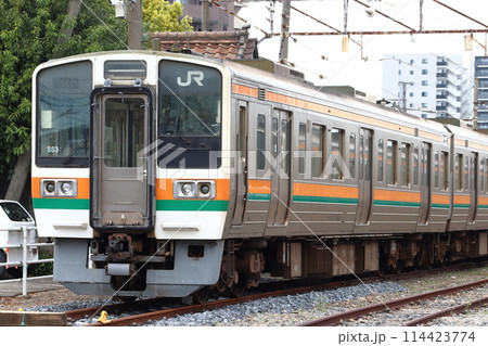 三岐鉄道に渡った元JR東海211系5000番台 114423774