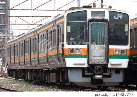 三岐鉄道に渡った元JR東海211系5000番台 三岐鉄道に渡った元JR東海211系5000番台 114423777