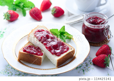 いちごジャムトースト 114425141