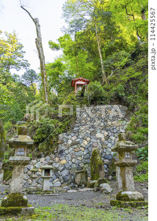 鞍馬寺　九十九折り参道　魔王の滝 114425567