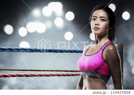 Portrait of a boxing woman 114425808