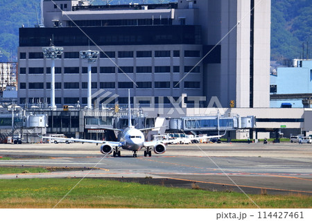 大阪国際空港 ANA 飛行機 離陸態勢 スカイパーク 大阪国際空港 ANA 飛行機 離陸態勢 スカイパーク 114427461