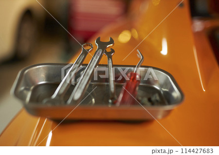 自動車整備工場　工具 114427683