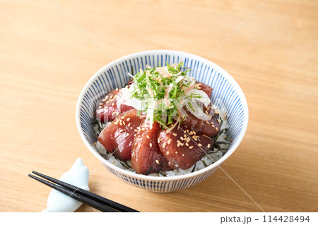 鰹の漬け丼 114428494