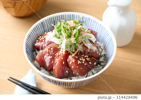 鰹の漬け丼 鰹の漬け丼 114428496
