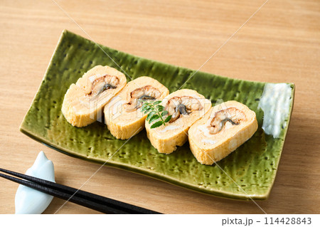う巻き(鰻の玉子焼き) う巻き(鰻の玉子焼き) 114428843