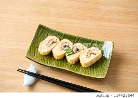 う巻き(鰻の玉子焼き) う巻き(鰻の玉子焼き) 114428844