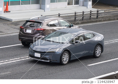 セダン PHEV 道路走行 セダン PHEV 道路走行 114428947