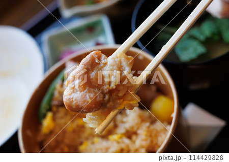 鶏めし（秋田県大館駅） 114429828
