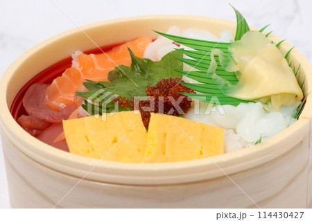海鮮, 刺身, ネタ, 魚介類, 海鮮丼, 和食, 料理, 丼もの, 寿司,サーモン マグロ, 海鮮, 刺身, ネタ, 魚介類, 海鮮丼, 和食, 料理, 丼もの, 寿司,サーモン マグロ, 114430427