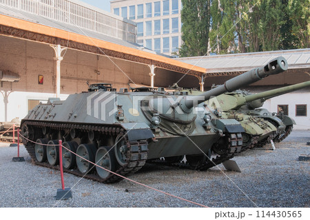 ベルギー軍ヤークトパンツァーカノーネ90駆逐戦車 ベルギー軍ヤークトパンツァーカノーネ90駆逐戦車 114430565