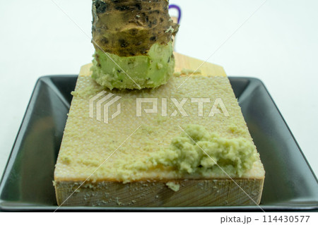 鮫肌おろしと生ワサビ 鮫肌おろしと生ワサビ 114430577