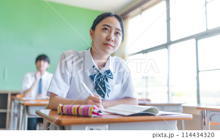 高校の授業. 高校の授業. 114434320