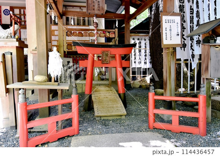 洲崎神社石神社 洲崎神社石神社 114436457