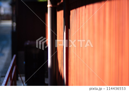 福井県小浜市の歴史的街並みである三丁町を撮影したもの 114436553