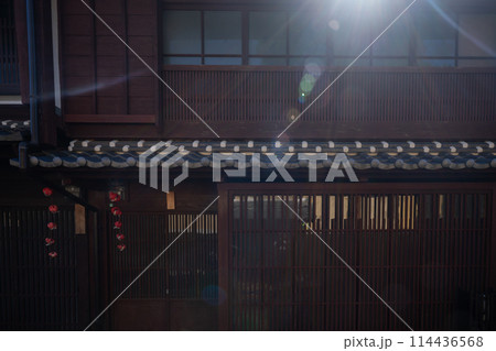 福井県小浜市の歴史的街並みである三丁町を撮影したもの 114436568