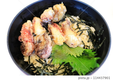 タコの唐揚げ丼 タコの唐揚げ丼 114437901