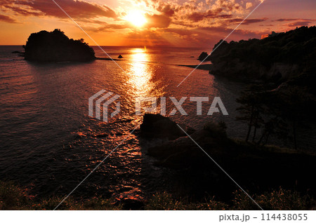 伊豆半島（西伊豆町堂ヶ島） 114438055