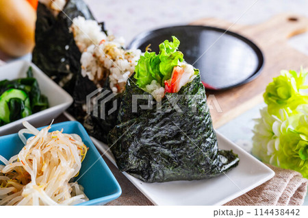 サラダ巻き風　握らないおにぎり 114438442