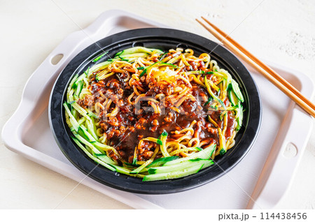 ジャージャー麺 114438456