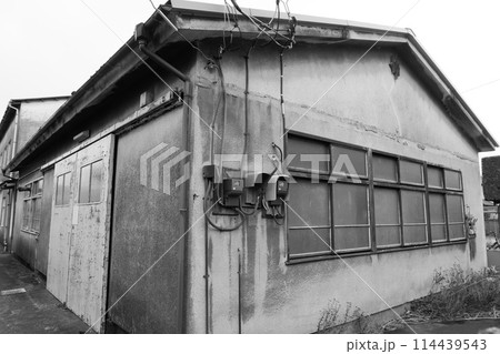 廃墟となった町工場 114439543