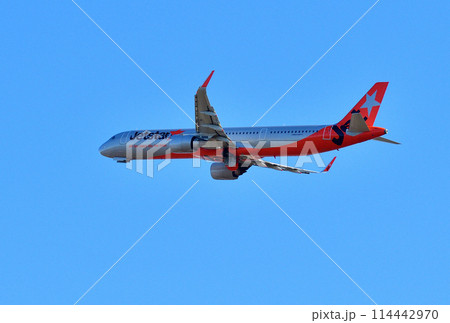 ジェットスターLR26離陸上昇 114442970