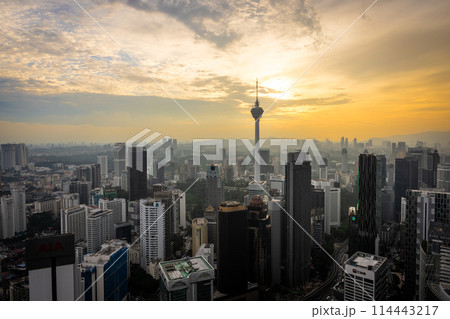 マレーシア　クアラルンプールの夕焼け　KLタワー 114443217