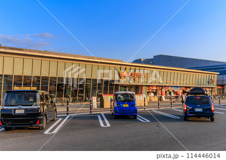 静岡県　東名高速道路にある足柄サービスエリア 114446014