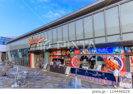 静岡県　東名高速道路にある足柄サービスエリア 114446029