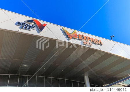 神奈川県　東名高速道路にある海老名サービスエリア 114446051