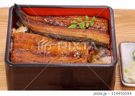 うな重 鰻の蒲焼 重箱入り ごはん うな重 鰻の蒲焼 重箱入り ごはん 114450584