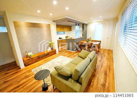 お洒落なリビング 114451065