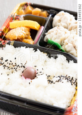 おいしい焼売弁当 114455302