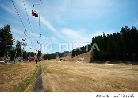 オフシーズンのゲレンデ 114455319
