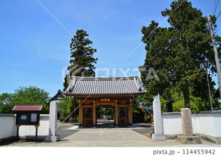 群馬県伊勢崎市曲輪町の同聚院の新しい山門 114455942