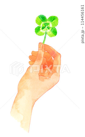 四つ葉のクローバーを持つ手　人の手の手描き水彩イラスト素材 114456161