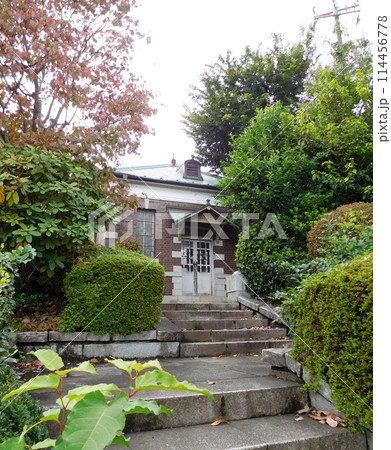 西谷浄水場旧計量器室跡 メモリアルポケットパーク 西谷浄水場旧計量器室跡 メモリアルポケットパーク 114456778