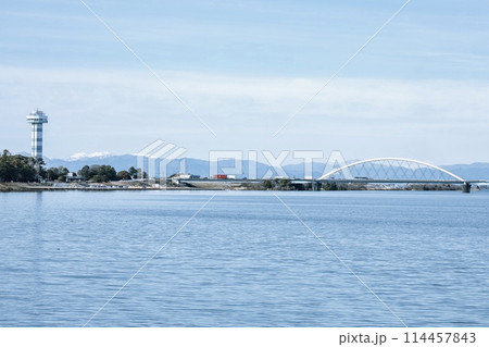 海津市、長良川と木曽三川公園の展望タワーの遠景 114457843