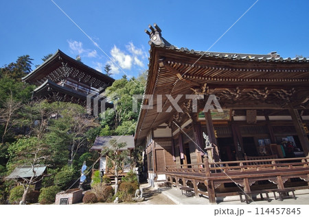 宮島　大聖院　摩尼殿と観音堂 114457845