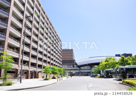 JR二条駅西口駅前の風景 114458026