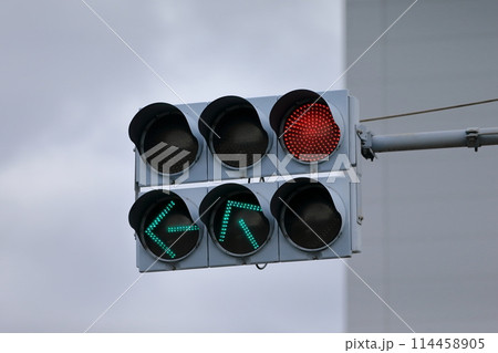 信号機 114458905